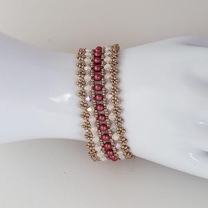 Pink and white crystal bead bracelet for women, handmade with golden MIYUKI seed beads. Lightweight and original bracelet.