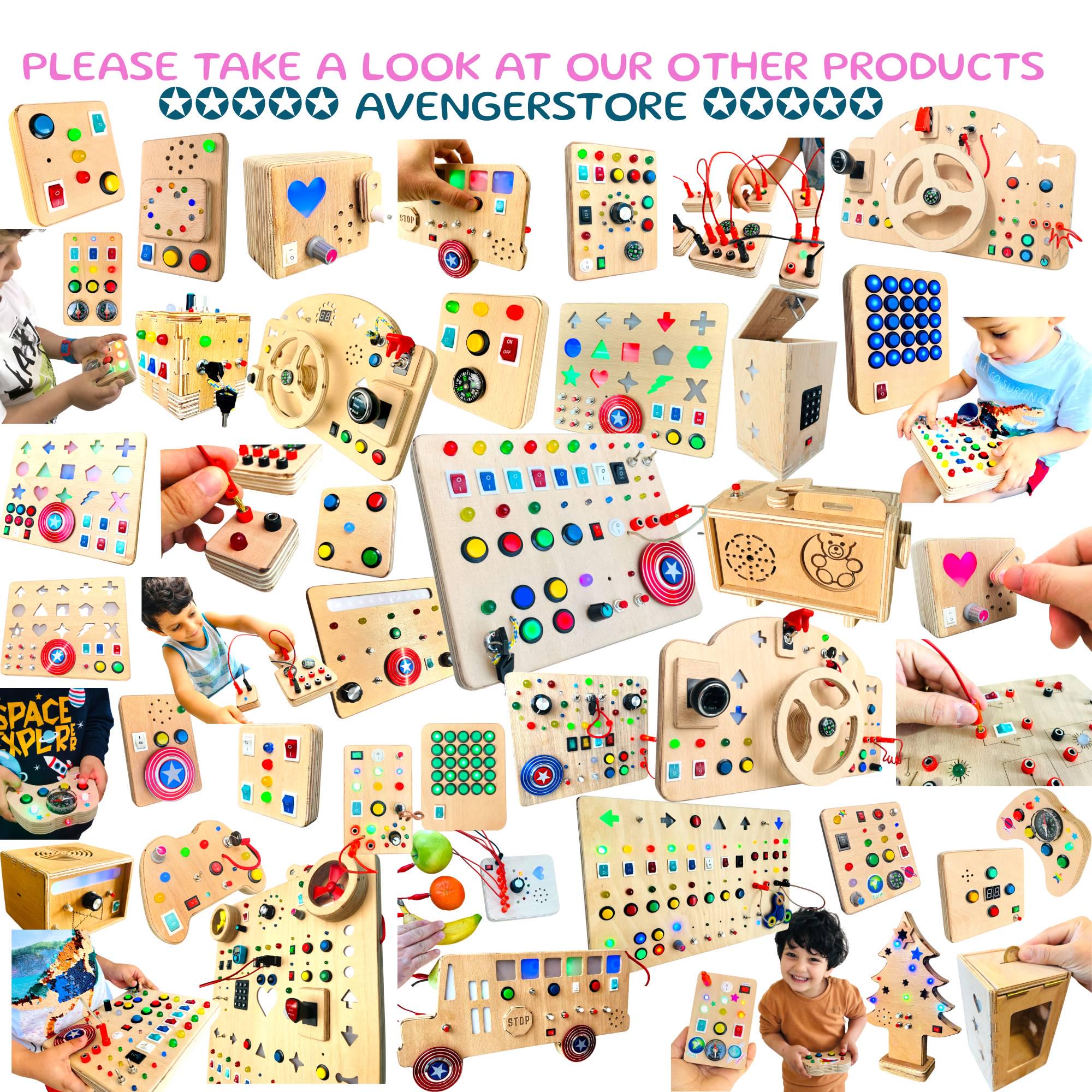 Tableau Sensoriel Montessori LED – Bois, 19 Lumières, Interrupteurs, Voyage, 10.5x15.5cm