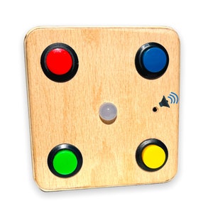 4Button Montessori Baby Toy Travel Busy Board pour enfant en bas âge LED Light Toy Sensory Board Color Teacher Buttons et RGB Led pour différentes couleurs
