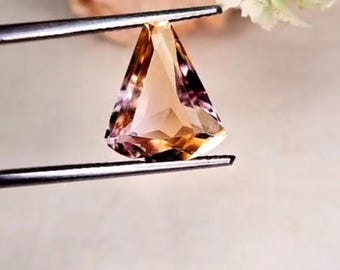 Natürlicher zertifizierter Ametrin Facettierter lockerer Ametrin Facettierter Fantasy Cut für Ringgebrauch Ai 1253