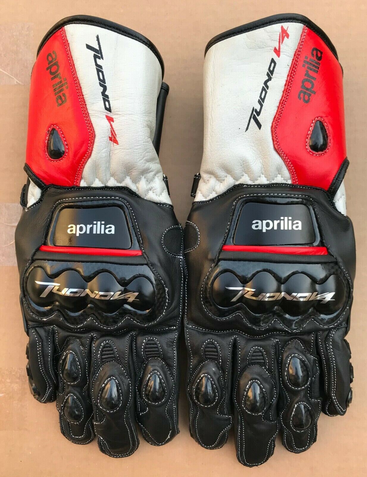 aprilia gloves