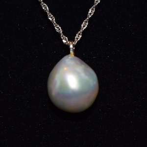 Natural Baroque Pearl  Pendant 4 Carats with 18&quot; 14K White Gold Chain