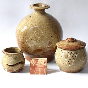 Jarrón de cerámica vintage de Jeff Diehl, lámpara de aceite y portavotivas, 19,5 x 15,2 cm, firmado