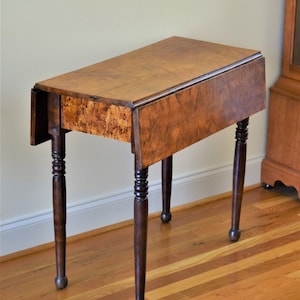 Early 19th Century Birdseye Maple And Cherry Sheraton Drop Leaf Table