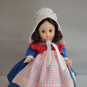 Madame Alexander &quot;Belgium&quot; No 562 8&quot; 1976 Marked ALEX