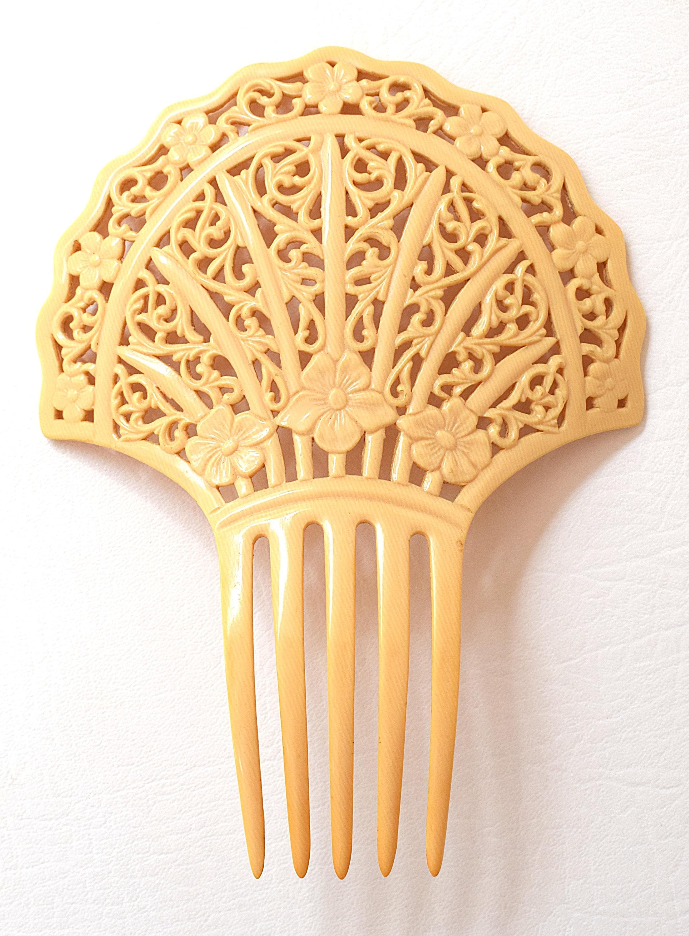 Vtg early 1900s Art Nouveau Openwork Cream Colored Celluloid large Hair Comb Art Nouveau Openwork Cream Colored Celluloid Hair Comb With  main image 2
