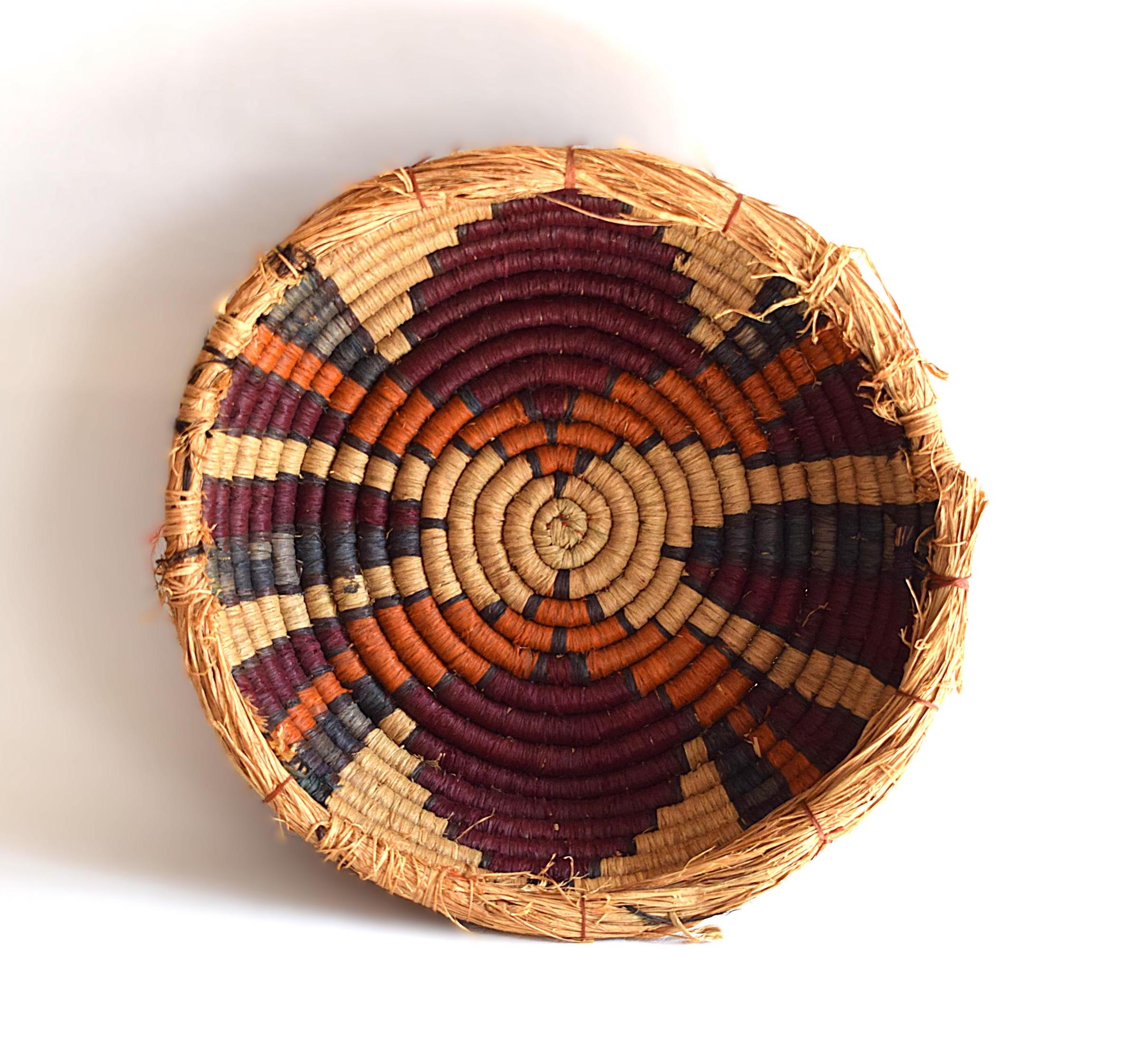 Signed (EMB) Vintage Navajo Ceremonial Basket, Ca 1940s, 10"