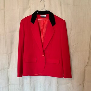 Red blazer with black collar best sale