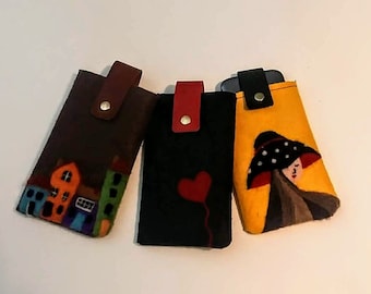 Needle felted phone purse. Phone case is a different accessory that you can use everytime