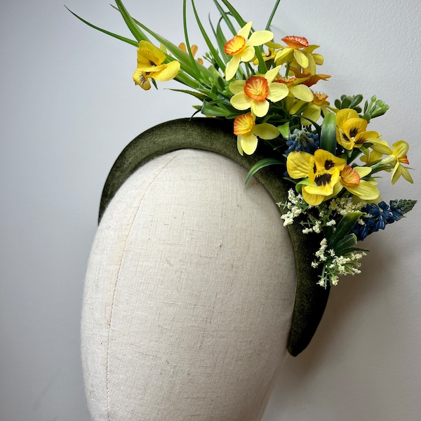 Beautiful Green Velvet Headband, Narcissus and wild flowers, Yellow & Green Foliage | Wedding Races KittyMay.online