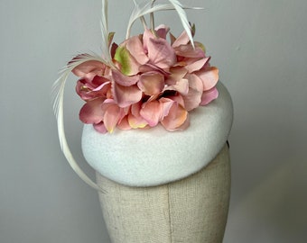 Pink ombré Hydrangea & Feather Ivory Felt Fascinator Hat Wedding Races KittyMay.Online