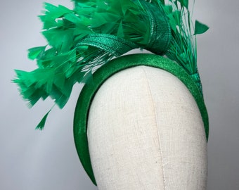 Feather headband, Emerald Green Fascinator, Statement Fascinator, Wedding Fascinator, Races Fascinator, KittyMay.online