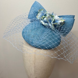 Blue Round Sinamay Fascinator with Bow and birdcage veil Wedding Races Ascot Fascinator KittyMay.online