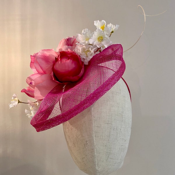 thumbnail image 2 of Sinamay Small Clip-On Fascinator Hat For Weddings, Races, Royal Ascot – Women's, Mixed Colors 2 of 5
