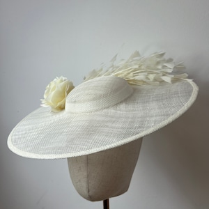 Ivory Sinamay Fascinator, Feathers & ivory coloured rose, Statement Fascinator, Wedding Fascinator, Races Fascinator, KittyMay.online