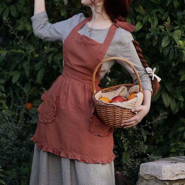 Practical Custom Linen Apron with Ruffle Detail and Roomy Pockets | Customizable and Suitable for All Sizes Christmas Gift for Her