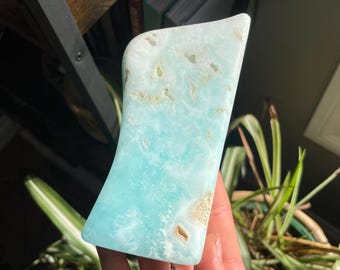 High Quality Polished Caribbean Calcite from Pakistan