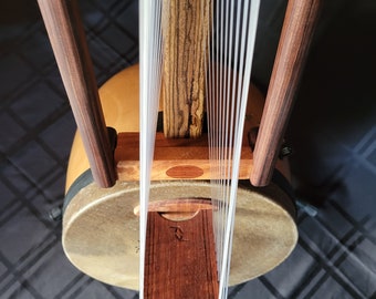 Modern Kora African Harp (Hybrid Open/Closed Sound)