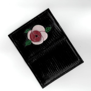 Porte-cartes compact kangourou noir + lézard incrusté pivoine - Personnalisable