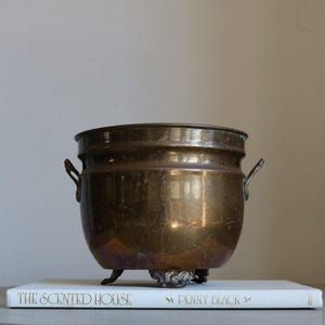 Vintage Footed Brass Planter | Hollywood Regency Brass Cachepot with Ornate Handles | Aged Brass Jardiniere | Decorative Planter