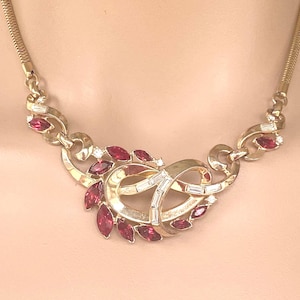 Crown Trifari-ketting choker Alfred Philippe c 1950 UITSTEKENDE staat - faux robijnen doorzichtige baguettes goudkleur - verstelbaar - prachtig!