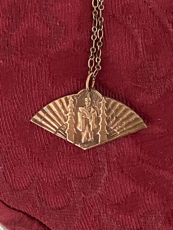 Geisha Fan necklace pendant -new old stock - excellent vintage condition