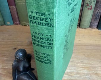 The Secret Garden by Frances Hodgson Burnett, Heinemann Ltd, 1960 reprint edition - illustrated by Charles Robinson.