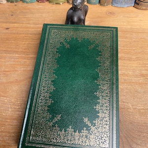 Frankenstein by Mary Shelley, Guild Publishing, 1980 - gorgeous, gold gilt decorated, vintage edition.
