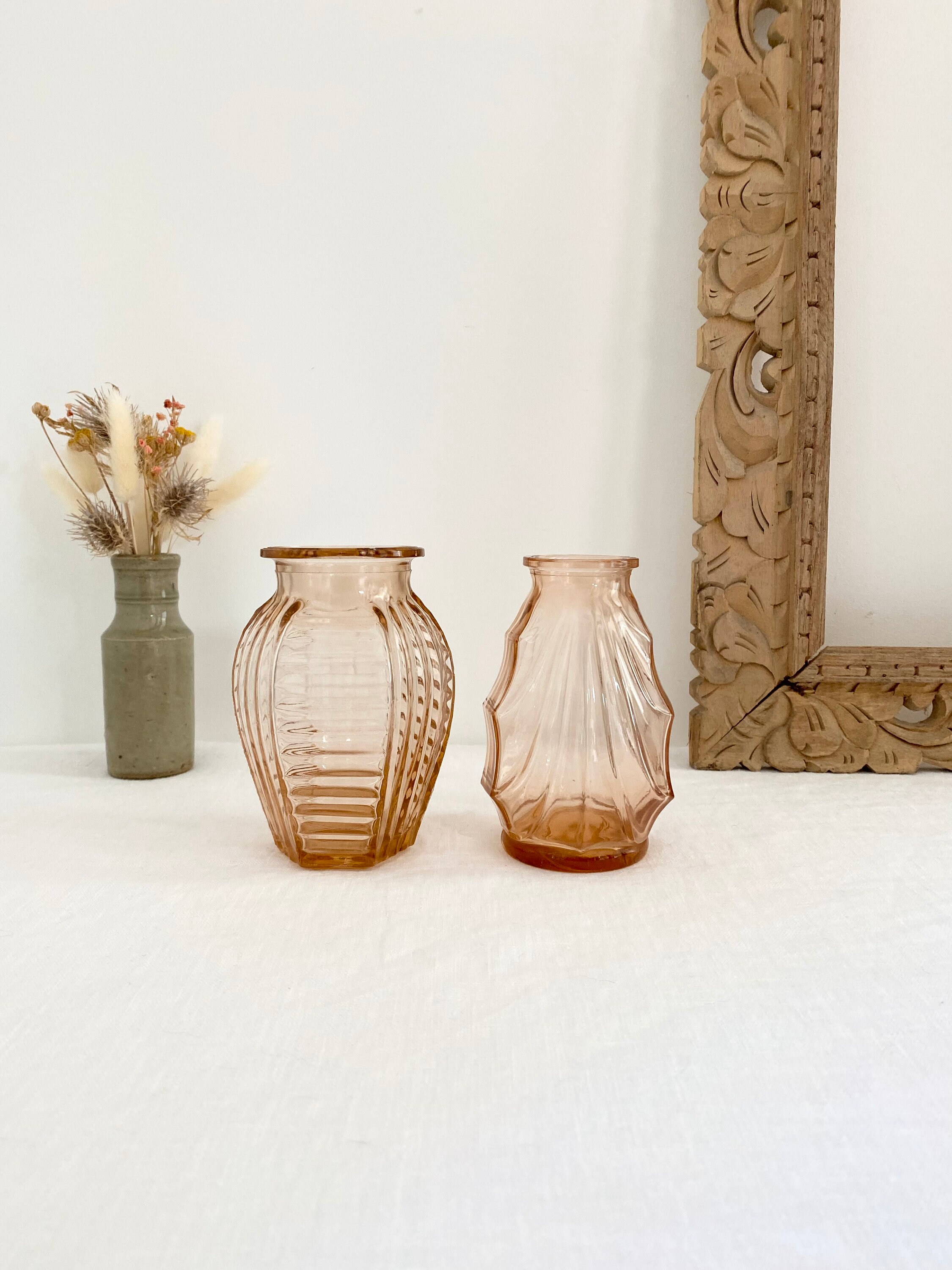 Petit Vase en Verre Rose Art Déco Années 30