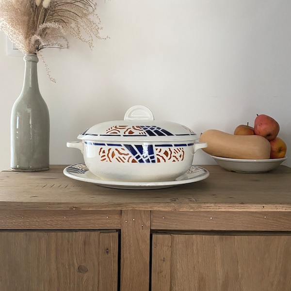 Antique earthenware soup kitchen Stamped "Nouvelles galeries Ennege Paris" model "Gaby"