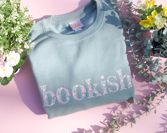 Bookish Floral Sweatshirt: Cosy Cottagecore Reader Crewneck