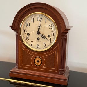 Westminster Chime Mantel Clock Vintage Howard Miller Mechanical Clock