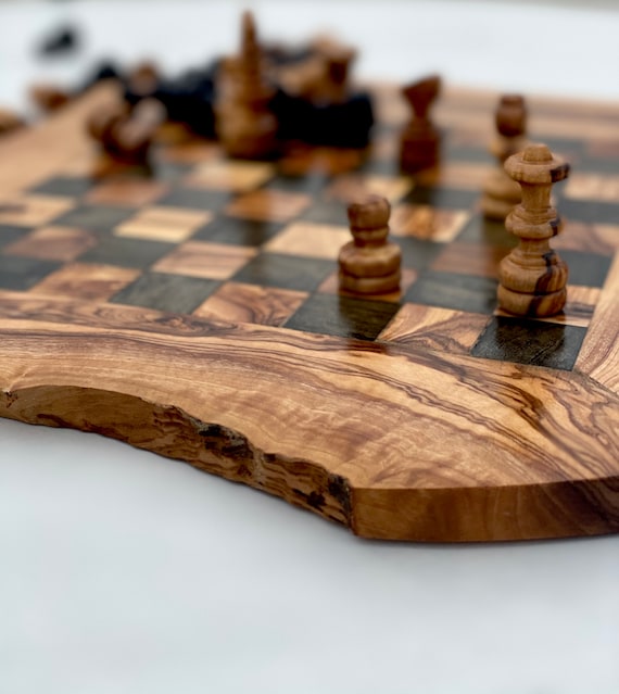 Super Slow Motion on the Chessboard Fall Wooden Chess Pieces