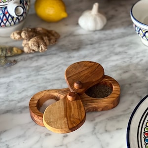 Salt and Pepper Cellar with pivoting lids | Salt and Pepper container | Salt and Pepper keeper