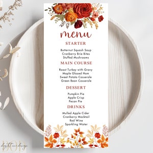Jesienna haftowana karta menu z kwiatami, spersonalizowana karta menu na Święto Dziękczynienia, elegancka dekoracja stołu na święta, jesienna kwiatowa kolacja brunchowa