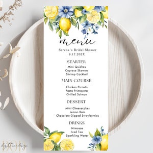 Cartão de menu de chá de panela editável com flores azuis e limão, tema elegante de flores azuis e cítricos para decoração de mesa de chá de panela, decoração de eventos