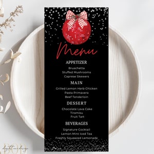 Szablon karty menu świątecznej kuli dyskotekowej, czerwona kula dyskotekowa i kokarda, motyw imprezy w stylu lat 80., spotkania roczne, świąteczna dekoracja stołu, menu na kolację bożonarodzeniową|