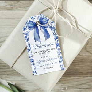Blauwe toile de jouy babyshower bedankkaartje, coquette chinoiserie bloemen babycadeau cadeau, koningsblauwe strik babyshower jongen bedankt
