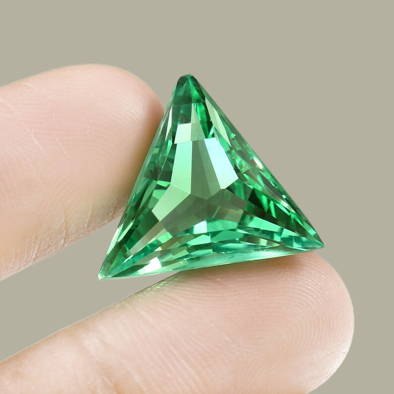 AAA Ceylon Green Sapphire: Triangle Cut Loose Gemstone, 13.40 CT - Etsy