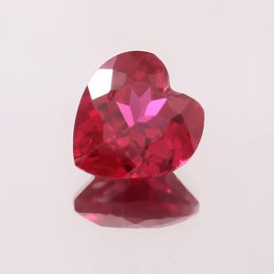 Rubí de Mozambique rojo sangre AAA impecable, gema suelta en forma de corazón, tallada, colgante de corazón de rubí de primera calidad y talla para la fabricación de joyas de 8 x 8 mm.