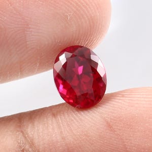 AAA Mogok Rubin Oval Slipad 9 x 7 MM Lös Ädelsten, Förlovningsring Tillverkning Felfri Födelsesten