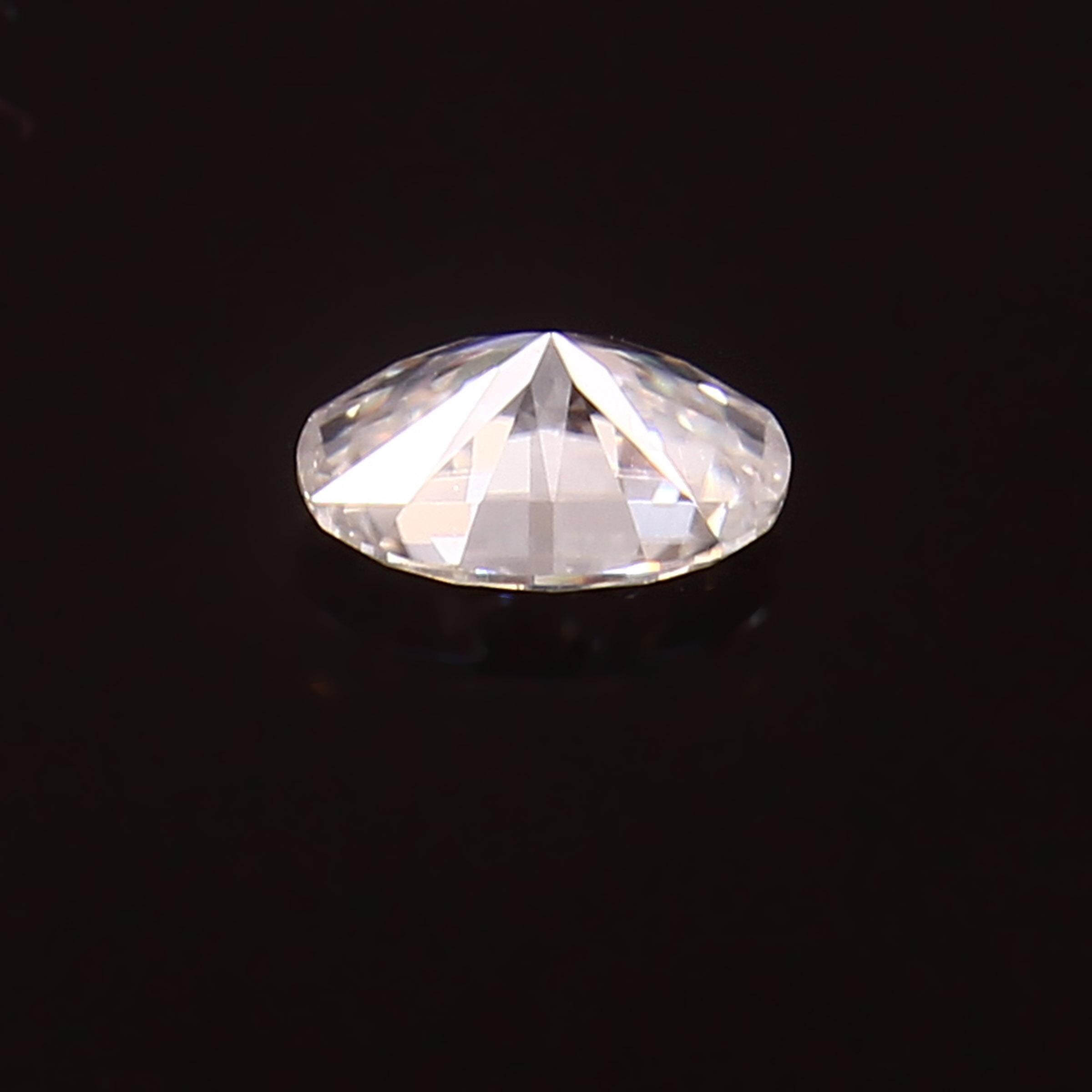 AAA モアッサナイト オーバルカット ホワイト Dカラー 6 x 4 mm VVS1