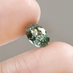 AAA Makelloser grüner Paraiba-Turmalin Ovaler lose Edelsteinschliff, ausgezeichnete Qualität Turmalinring & Premium-Schmuckherstellung Edelstein 12 x 8 MM