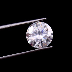 White D Color Round Cut VVS1 Moissanite Loose Gemstone Cut, AAA Synthetic Diamond Ring And High Quality Fine Jewelry Making Diamond 5x5 MM