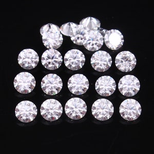 AAA モアッサナイト オーバルカット ホワイト Dカラー 6 x 4 mm VVS1