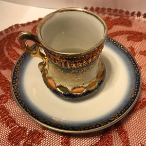 Vintage Gold Leaf Teacup and Saucer