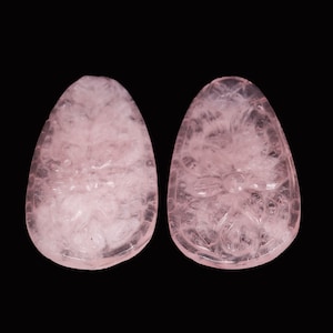 Geschnitztes Pink Morganit Edelstein Paar: Handgemachte Tumble Form (19 x 33 MM)