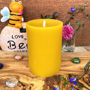 Large 100% Pure Beeswax Pillar Candle Hand Poured in UK Natural Pure Beeswax Handmade Unscented 9x6cm