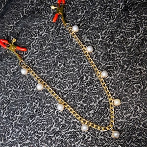 Priscilla Nipple Clamps Adjustable Gold Pearl with Connector Chain