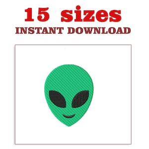 Può includere: Design di ricamo a testa di alieno verde con occhi neri e un sorriso. Il testo "15 taglie" e "DOWNLOAD IMMEDIATO" sono rispettivamente in rosso e marrone sopra la testa dell'alieno.
